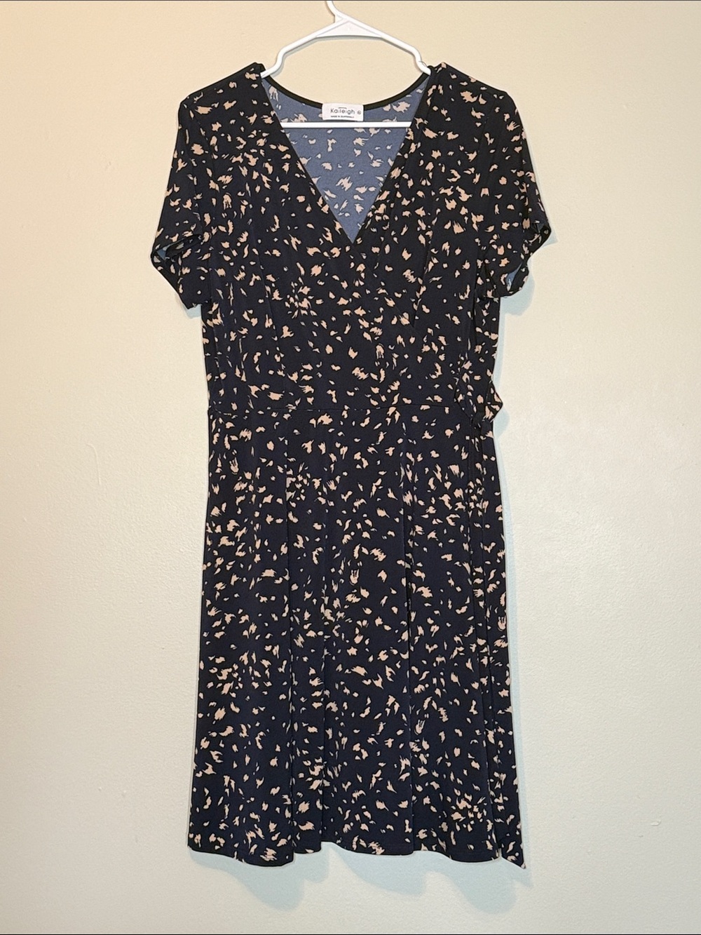 Kaileigh Navy Midi Dress with Beige Print